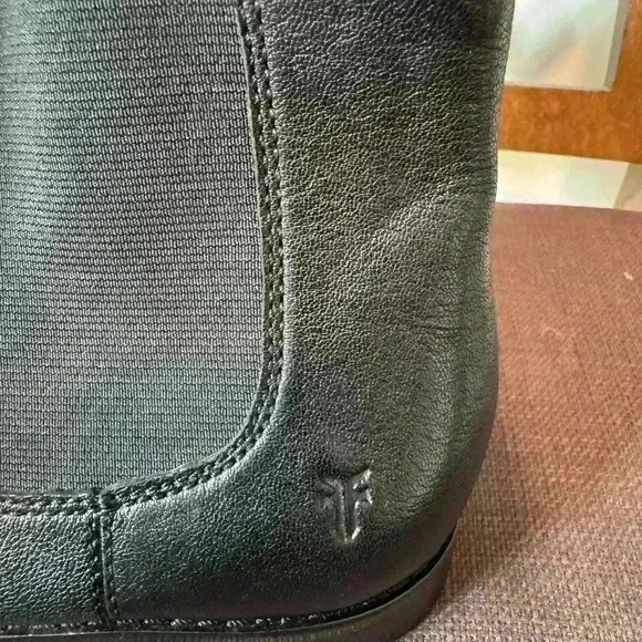 Frye Carly Chelsea Black Boots worn once please see the image - Picture 7 of 10